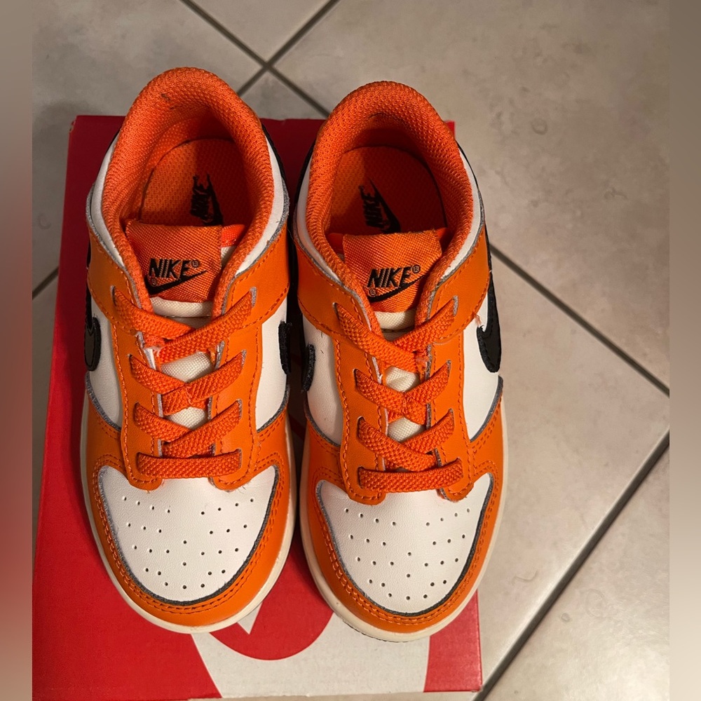Nike dunk low (TDE) size 9c orange black white